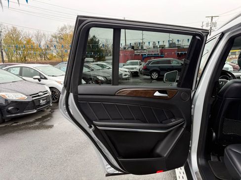 Used 2014 Mercedes-Benz GL 450 4MATIC image 43