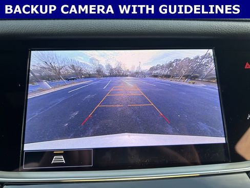 Used 2025 Cadillac XT6 Luxury image 3