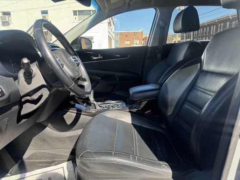 Used 2019 Kia Sorento EX image 7