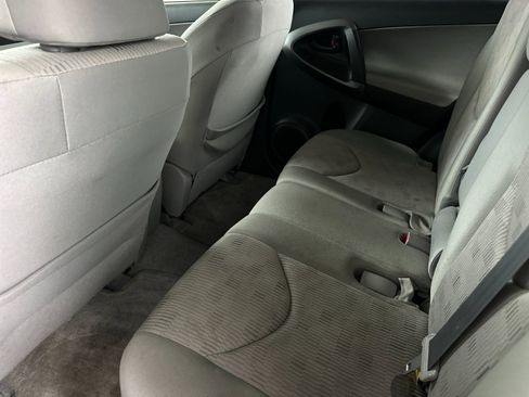 Used 2012 Toyota RAV4 FWD image 11