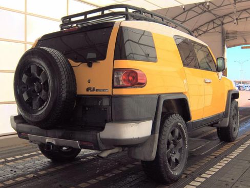 Used 2007 Toyota FJ Cruiser 4WD image 7