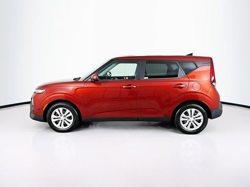 Used 2022 Kia Soul LX image 4