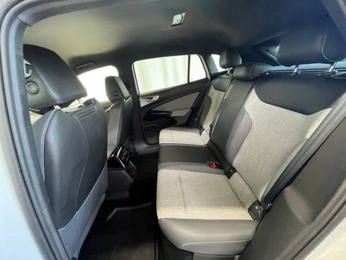 Used 2023 Volkswagen ID.4 Pro image 21