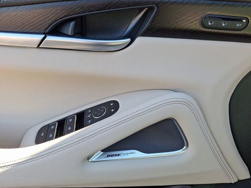 Used 2025 INFINITI QX60 Sensory w/ Vision Package image 12