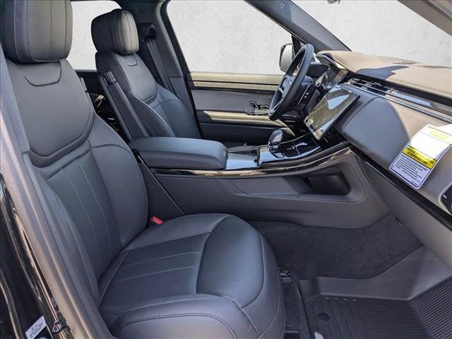New 2026 Land Rover Range Rover Sport Dynamic SE AWD/4WD image 17