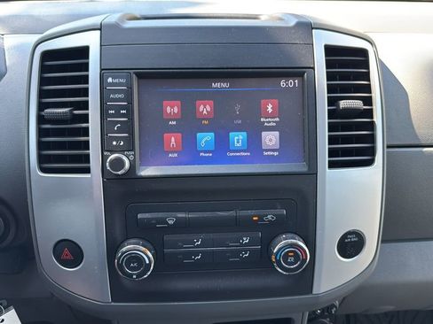 Used 2019 Nissan Frontier SV image 13