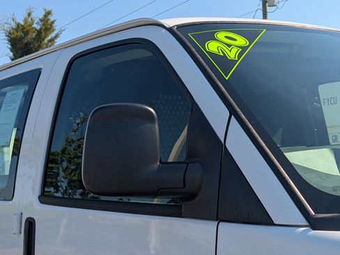 Used 2020 Chevrolet Express 2500 w/ Driver Convenience Package image 10