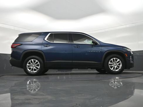 Used 2023 Chevrolet Traverse LS FWD image 29