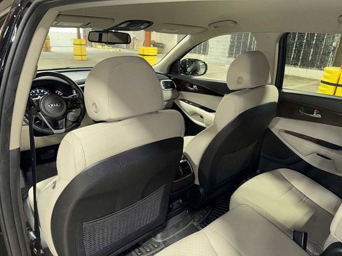 Used 2018 Kia Sorento LX w/ LX V6 Convenience Package image 28