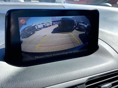 Used 2018 MAZDA MAZDA3 Touring FWD image 28