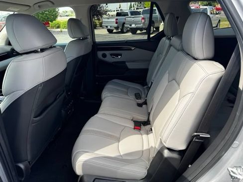 Used 2024 Honda Pilot EX-L image 12