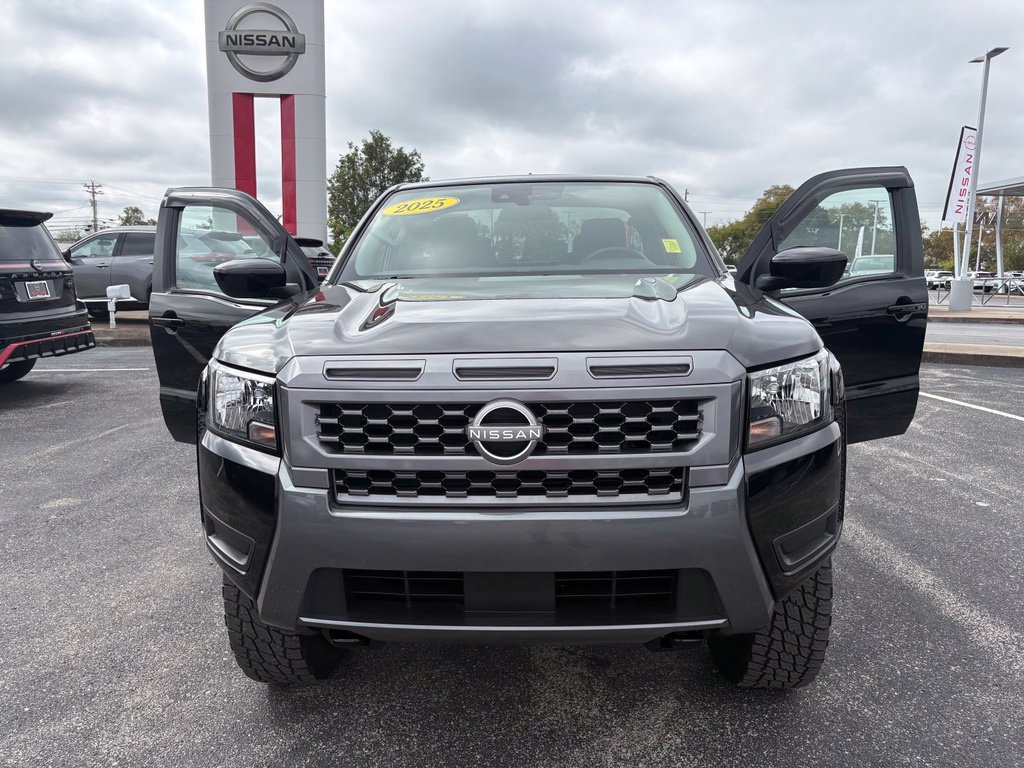 Used 2025 Nissan Frontier SV AWD/4WD image 32