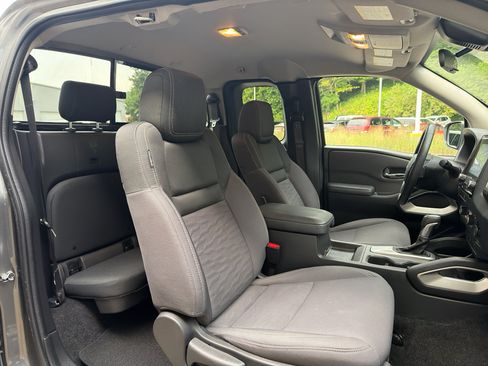 Used 2022 Nissan Frontier SV RWD image 19