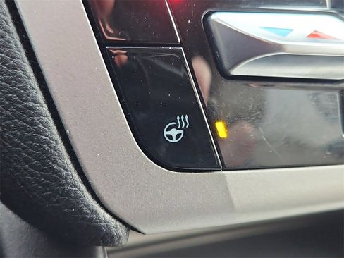 Used 2021 Ford Explorer XLT w/ Equipment Group 202A image 19