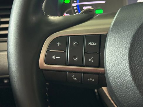 Used 2022 Lexus RX 450hL Luxury w/ Cold Area Package (CT) AWD/4WD image 32