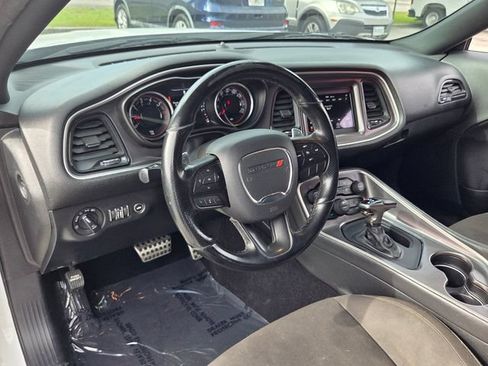 Used 2020 Dodge Challenger R/T RWD image 11