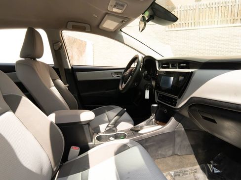 Used 2019 Toyota Corolla LE FWD image 12