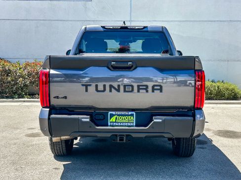 Used 2024 Toyota Tundra SR5 w/ SR5 Convenience Package AWD/4WD image 7