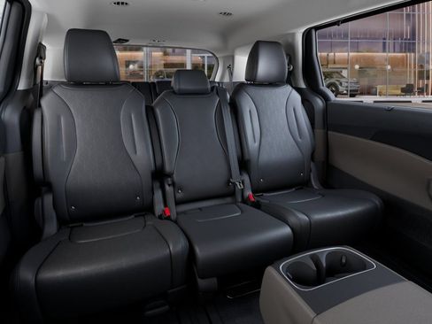 New 2027 Kia Carnival EX FWD image 16