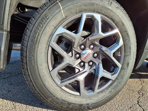 New 2026 GMC Sierra 1500 SLT w/ SLT Premium Plus Package image 29