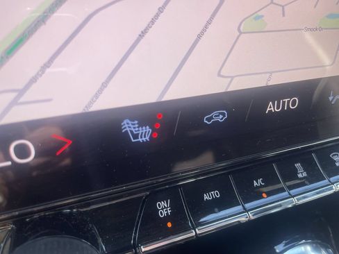 Used 2024 Chevrolet Blazer EV LT AWD/4WD image 21