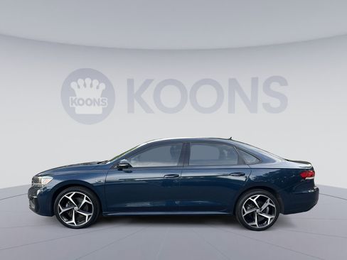 Used 2020 Volkswagen Passat 2.0T R-Line FWD image 2