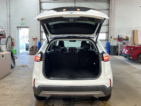 Used 2024 Ford Edge SEL w/ Convenience Package image 37