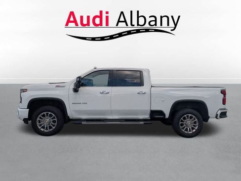 Used 2025 Chevrolet Silverado 2500 LTZ w/ Z71 Chrome Sport Edition AWD/4WD image 3