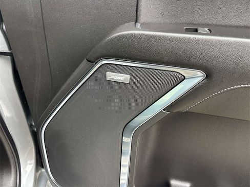 Used 2023 GMC Sierra 1500 SLT w/ SLT Convenience Package image 18