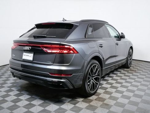 Used 2023 Audi Q8 Prestige w/ Prestige Package image 3