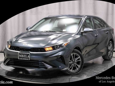 Used 2024 Kia Forte LXS w/ LXS Technology Package FWD image 1