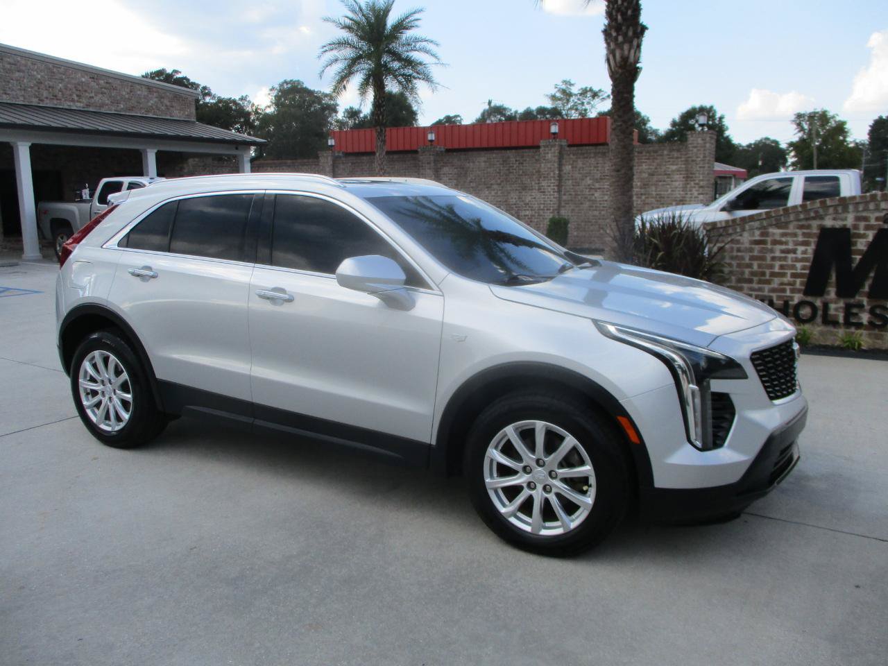 Used 2019 Cadillac XT4 Luxury FWD image 18
