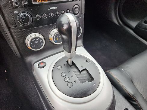 Used 2006 Nissan 350Z Touring RWD image 17