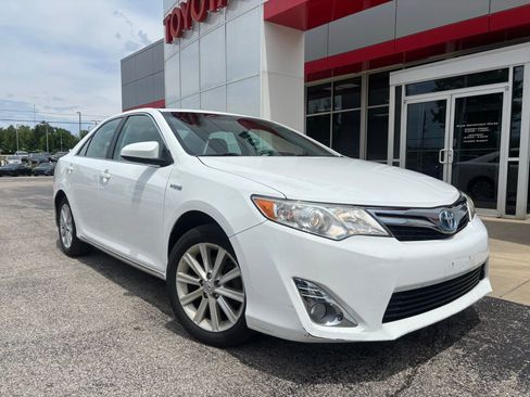Used 2012 Toyota Camry XLE w/ Convenience Pkg FWD image 1