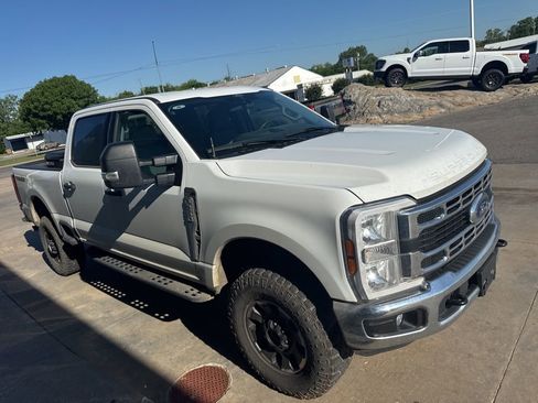 Used 2024 Ford F250 XLT w/ Tremor Off-Road Package AWD/4WD image 4