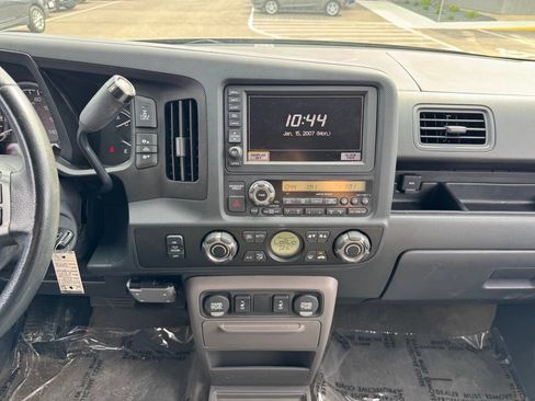 Used 2013 Honda Ridgeline RTL image 2