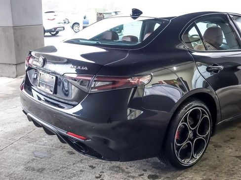 New 2025 Alfa Romeo Giulia Veloce w/ Veloce Package AWD image 7