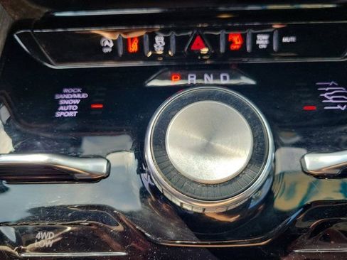 Used 2022 Jeep Wagoneer Series III image 27