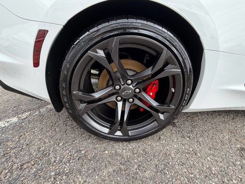 Used 2020 Chevrolet Camaro SS RWD image 34