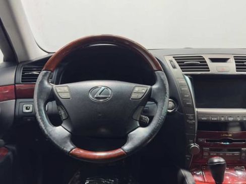 Used 2007 Lexus LS 460 RWD image 19