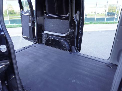 Used 2015 Nissan NV200 SV w/ Technology Package image 17