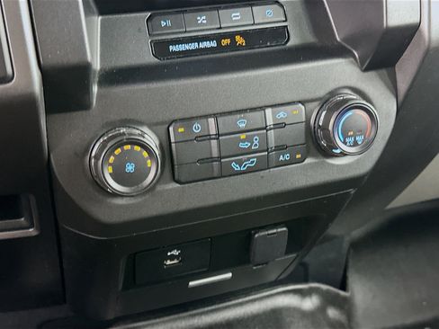 Used 2018 Ford F150 XLT image 23