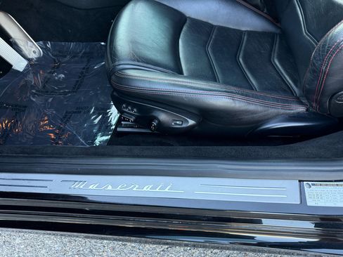 Used 2017 Maserati GranTurismo MC image 17