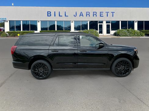 New 2026 Ford Expedition Max Platinum AWD/4WD image 3