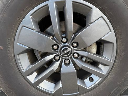 Certified 2025 Nissan Frontier SV image 20