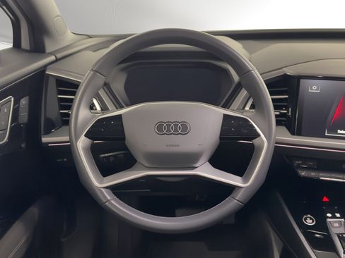 Used 2024 Audi Q4 e-tron Premium Plus image 20