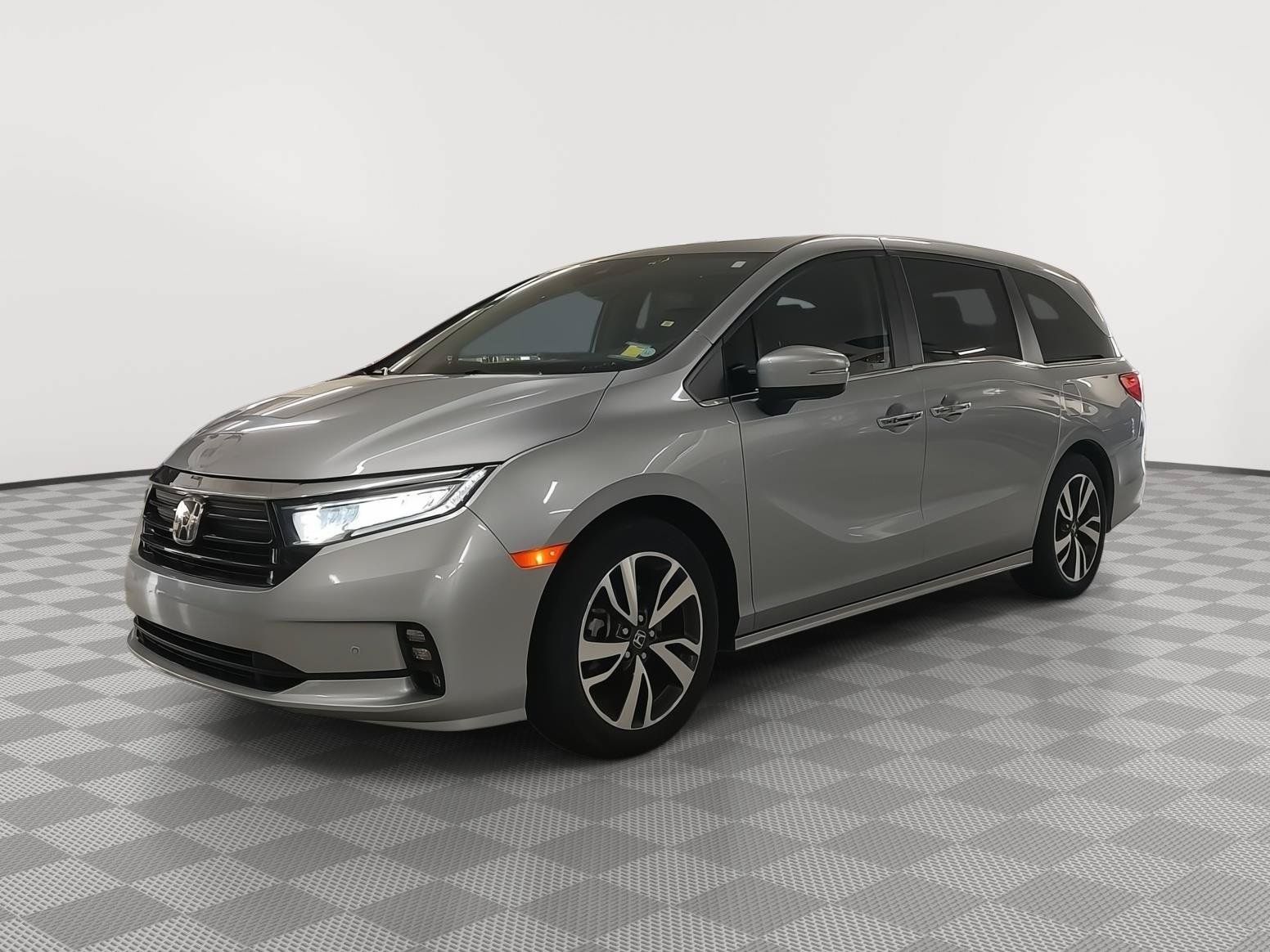 Certified 2023 Honda Odyssey Touring image 30