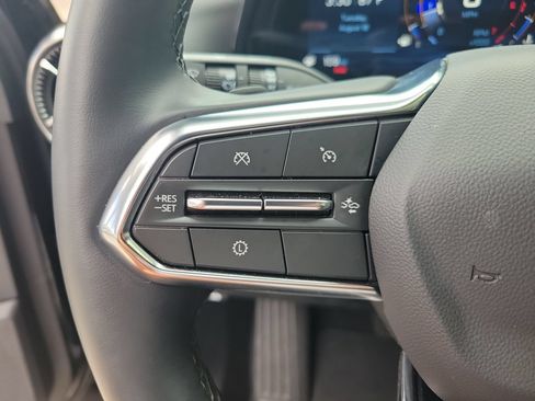 Used 2026 Chevrolet Equinox LT FWD image 18