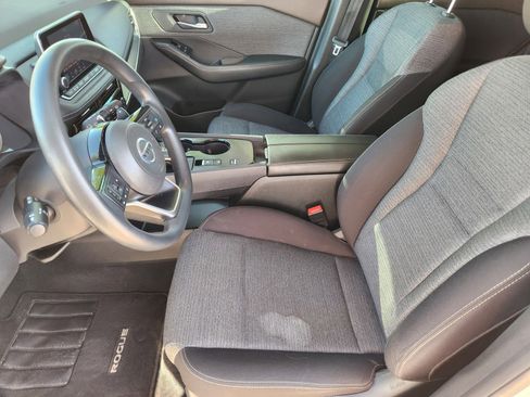 Used 2021 Nissan Rogue SV image 10