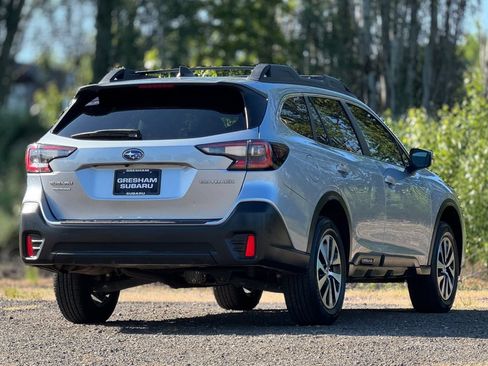 Certified 2022 Subaru Outback Premium AWD/4WD image 7